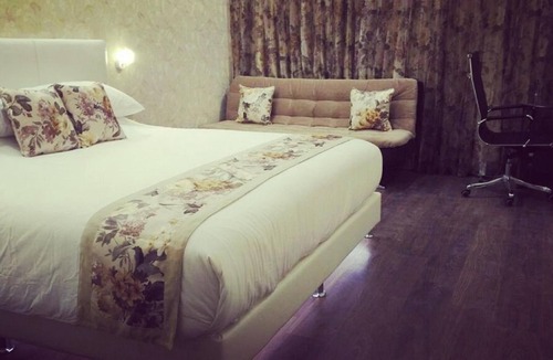 Sitapura Hotel | Hotel Grand Maple
