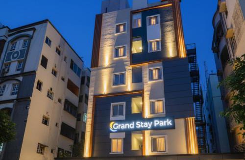 Ameerpet House | Hotel Grand Stay Park Near Ameerpet Metro Station & GVK One Mall