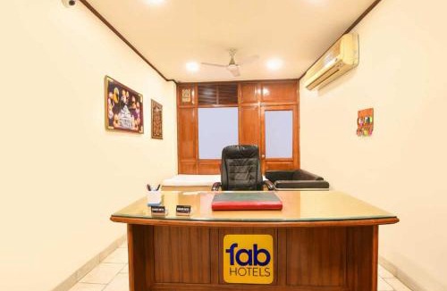 Govindpuri Hotel | Hotel Grand Villa -Near Apollo Hospital
