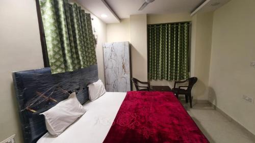 Faridabad House | Hotel Green Field