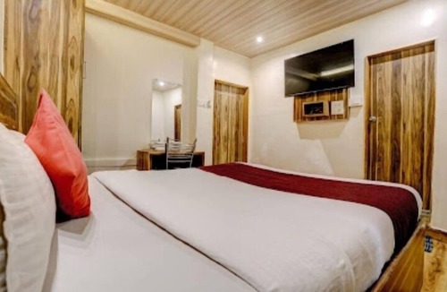 Vile Parle West Hotel | Hotel Green Park