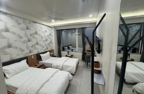 Ahmedabad Hotel | hotel green rio
