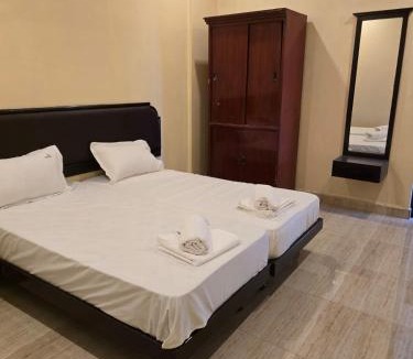 Central Chennai Hotel | Hotel GT Aathika Palace, Parrys