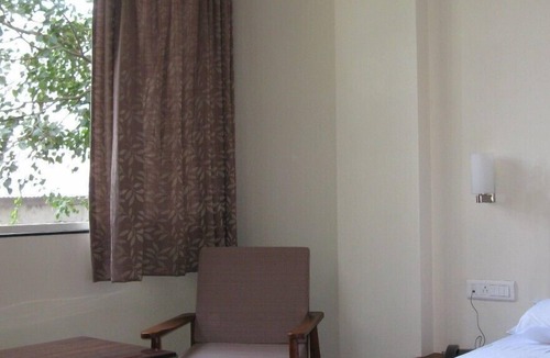 Central Pune Hotel | Hotel Gulmohr