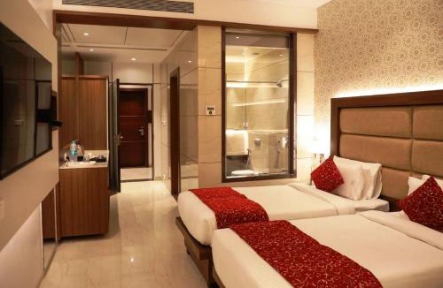 Kalyan Hotel | Hotel Gurudev Grand