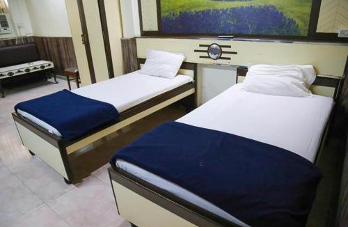 Cuffe Parade Hotel | Hotel Happy Home