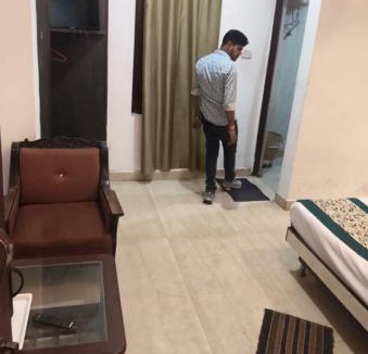 Paharganj Hotel | Hotel Hare Krishna'Near New Delhi railway station& RK Ashram metro
