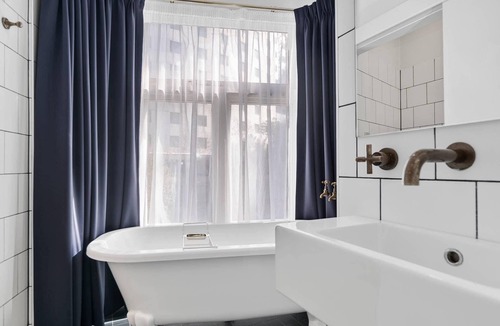 Surry Hills Hotel | Hotel Harry, an Ascend Collection Hotel