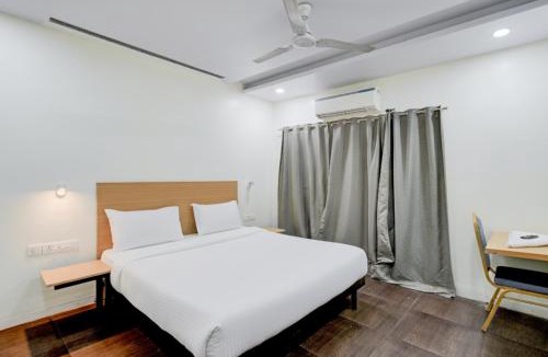 Dilsukhnagar Bed & Breakfast | Hotel Heaven Luxes Opp Miraj Cinemas