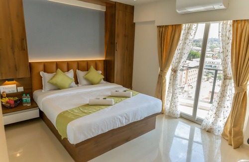 Adyar Hotel | Hotel Heraa International