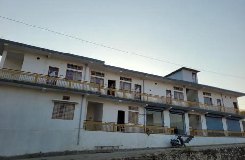 Barkot Hotel | Hotel Himalayan Peak