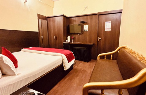 Sakchi Hotel | Hotel Holidei Inn