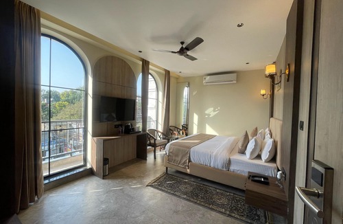 Rishikesh Hotel | HOTEL HRISHIKESH HIGH