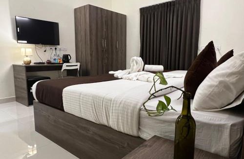 Perungudi Hotel | Hotel I Live Inn