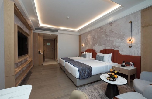 Aurangabad Hotel | Hotel Express Inn Heritage