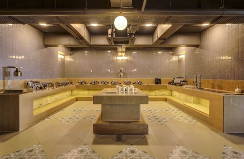 Sayajiganj House | Hotel in Vadodara near Railway Station