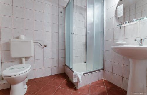 Tirnaveni Hotel | Hotel Iris