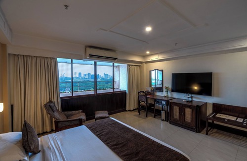 Shanthala Nagar Hotel | Hotel Ivory Tower