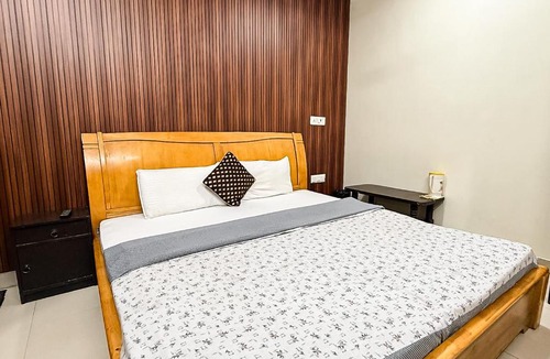 Karol Bagh Hotel | Hotel J Raja