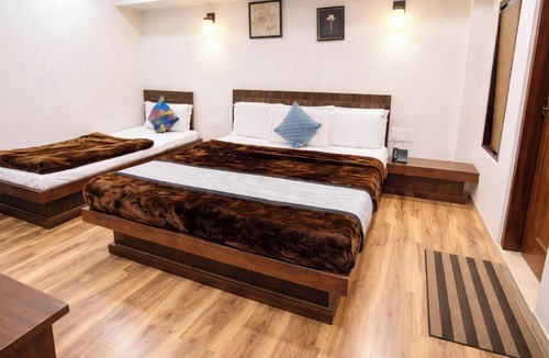 Mallital Hotel | Hotel Jagati Niwas Near Mall Road