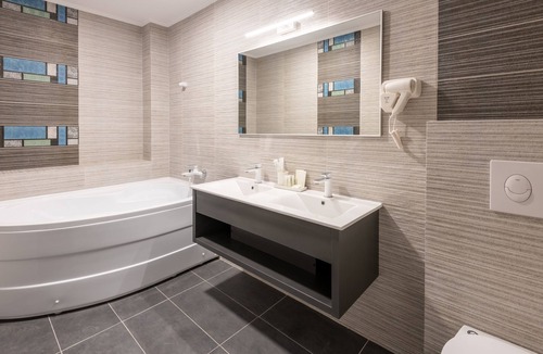 Mamaia-Sat Hotel | Hotel Javu