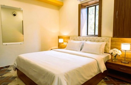 Masjid Bandar Hotel | Hotel Jodiya - Near CST