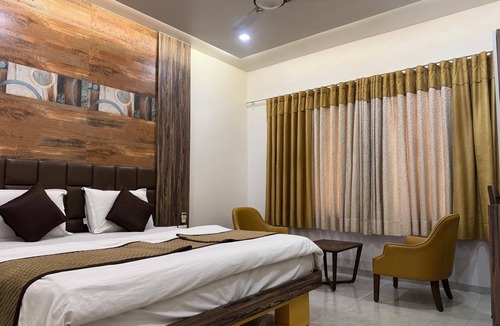 Thaltej Hotel | Hotel Kabir