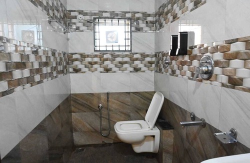 Stuart Hill Hotel | Hotel Kailash Heaven