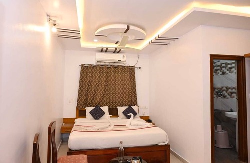 Stuart Hill Hotel | Hotel Kailash Heaven