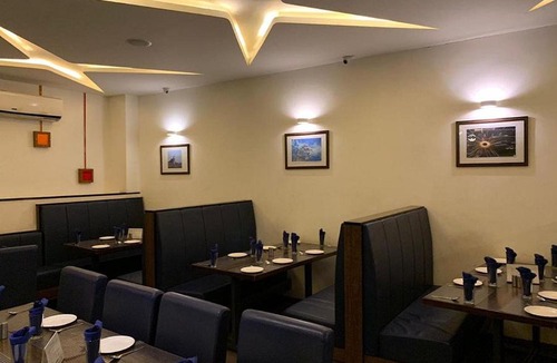 Khambhaliya Hotel | Hotel Kalyan's - Mansingh Inn