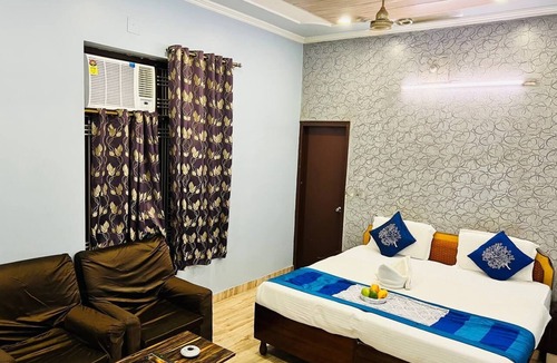 Varanasi Hotel | Hotel Kameshut Garden Bar and Restaurant