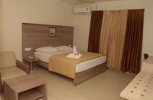 Thirukadaiyur Hotel | Hotel Kanakabhishegam