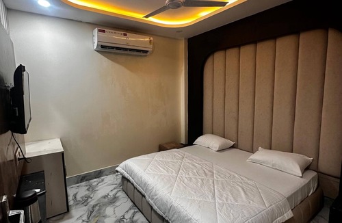 Haridwar Hotel | HOTEL KAPIL ROYAL INN