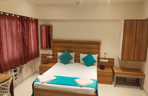 Goregaon East Hotel | HOTEL KARAN PALACE