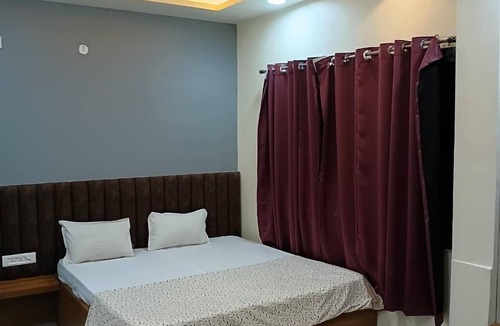 Savner Hotel | Hotel Keshav