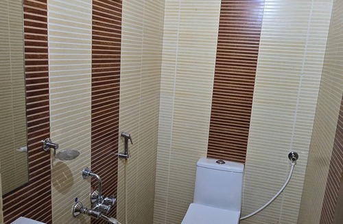 Srikalahasti Hotel | HOTEL KSR GRAND