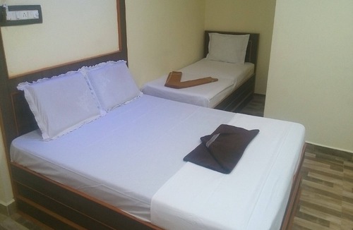 Sholinghur Hotel | Hotel KVS Residency