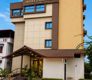 Stuart Hill Hotel | Hotel La Gowri, Coorg
