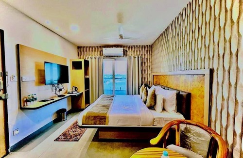 Shamshabad Hotel | Hotel Lake View Airport Zone