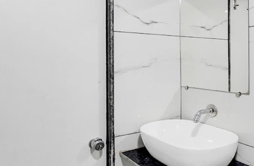 Vadodara Hotel | Hotel Lakeview Vadodara