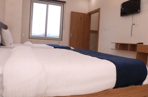 Kota Hotel | Hotel Lakhdatar