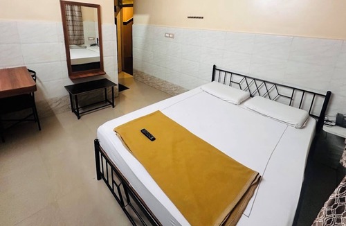 Gandhi Nagar Cabin | Hotel Lalitha Comfort