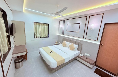 Santacruz West Hotel | Hotel Le Glance Rooms & Dormitory