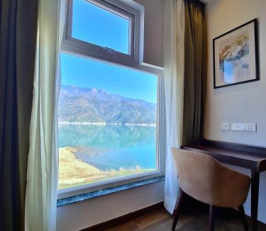 Tehri Hotel | Hotel Le ROI Lake View Koti