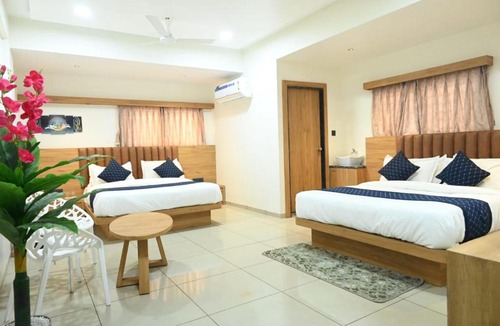 Nadiad House | Hotel Lee park