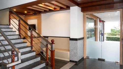 Viluppuram Hotel | Hotel Lemon