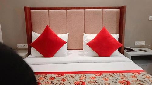 Sector 62 Hotel | Hotel Lemon Suites And Banquet - Noida Sector 62