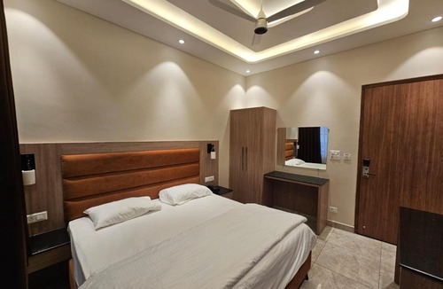 Shivpuri Hotel | Hotel LimeStarow