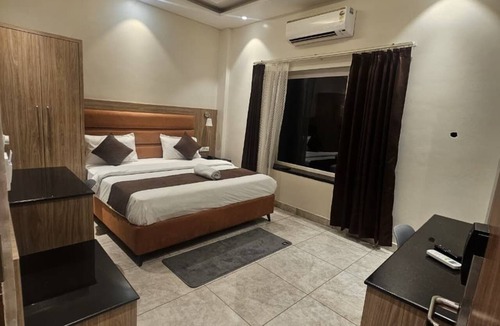 Shivpuri Hotel | Hotel Limestarow