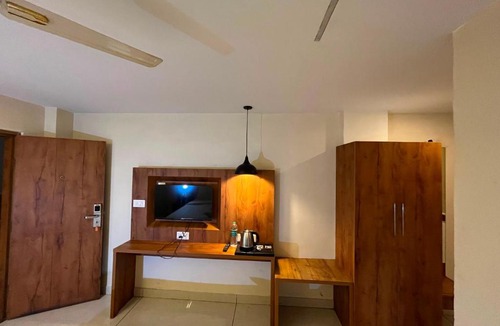 Madiwala Hotel | Hotel LIORA GRAND
